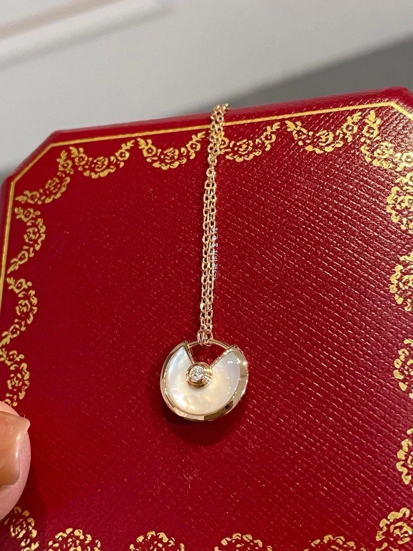 [⭐JeweliWhal]COLLIER AMULETTE NARCISSE OR ROSE