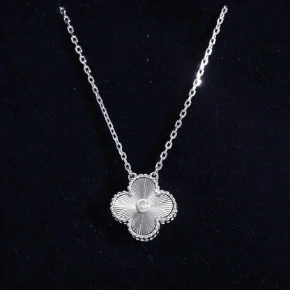 [⭐JeweliWhal]TRÈFLE COLLIER LASER DIAMANT 15 MM ARGENT