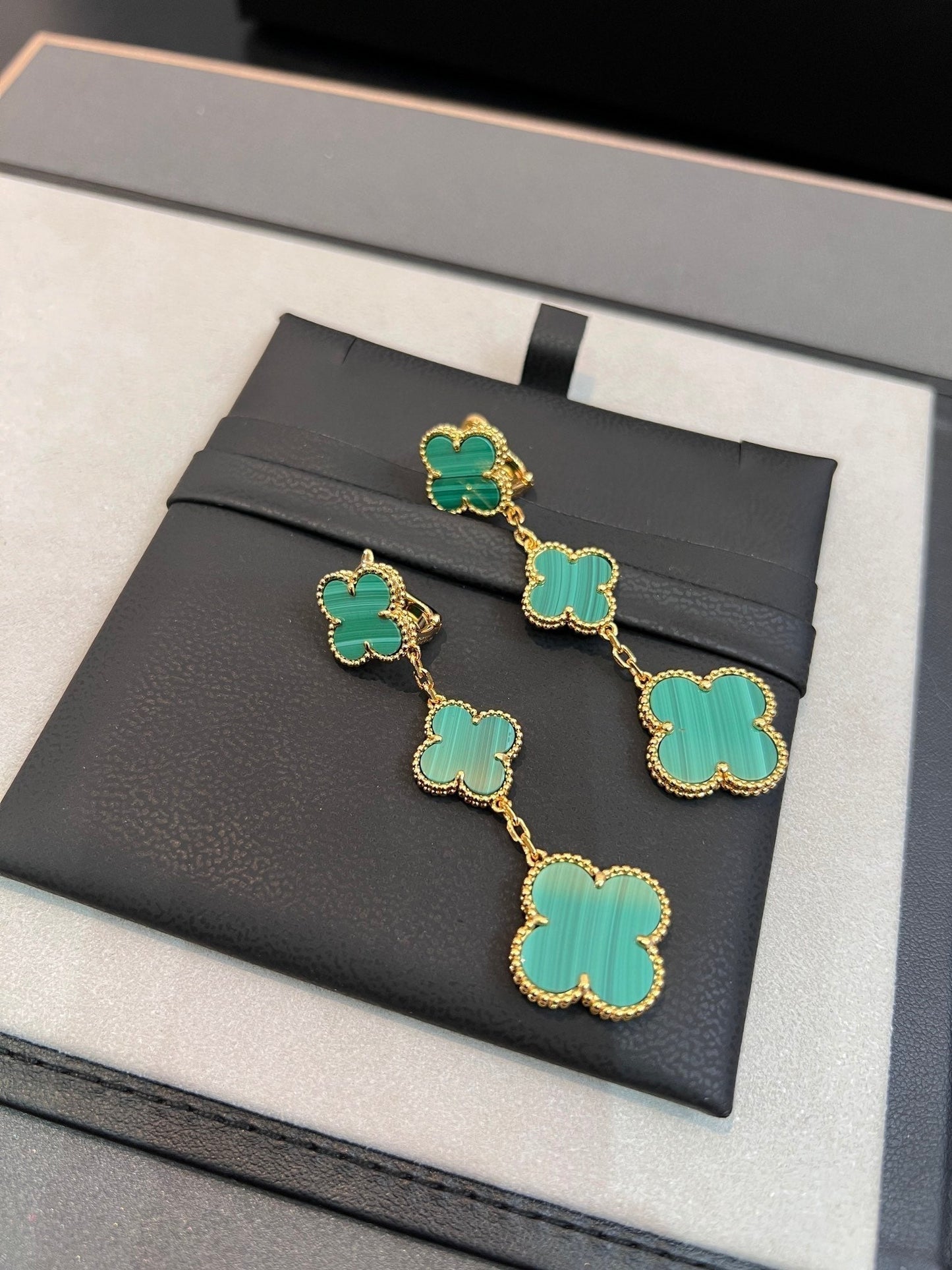 [⭐JeweliWhal]CLOVER MALACHITE 3 MOTIFS OR