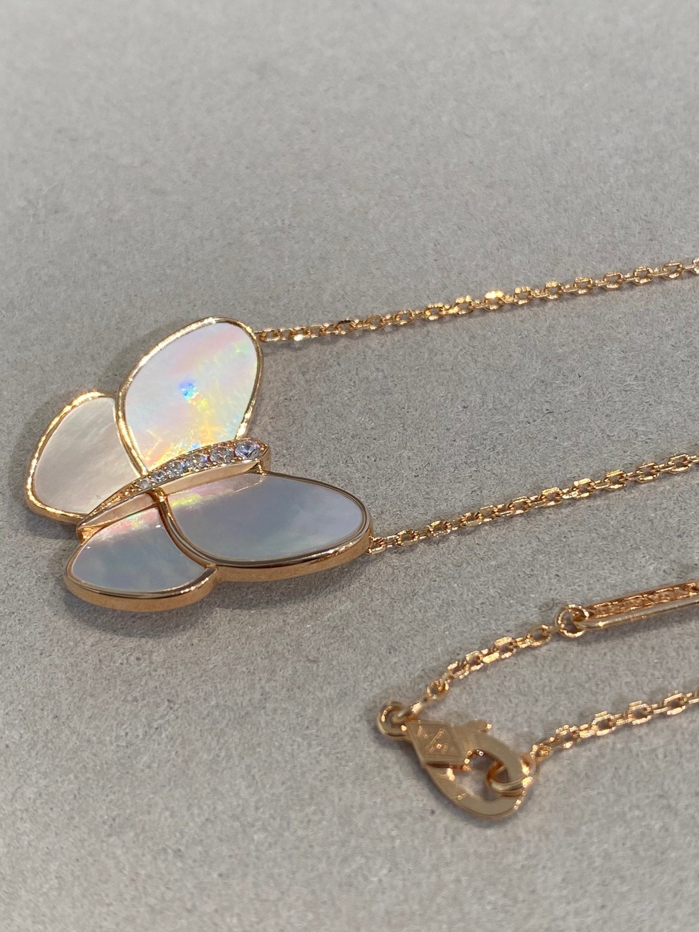 [⭐JeweliWhal]COLLIER PAPILLON EN OR NACRE ET DIAMANTS