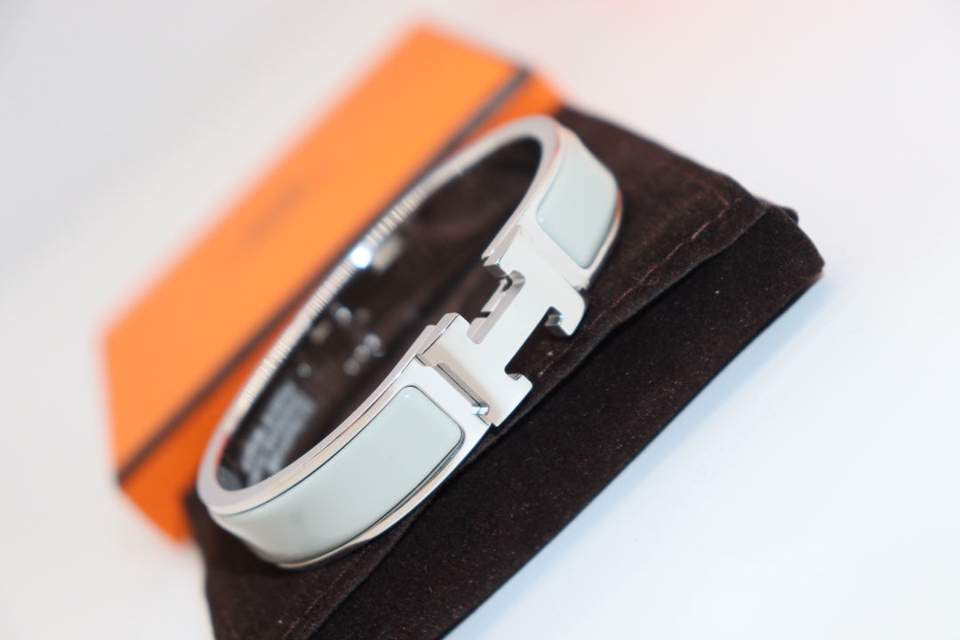 [⭐JeweliWhal]H BRACELET BLEU CLAIR