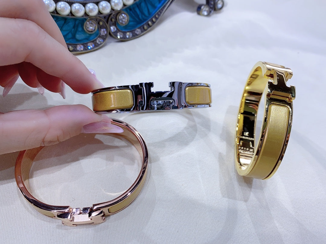 [⭐JeweliWhal]H BRACELET CHAMPAGNE