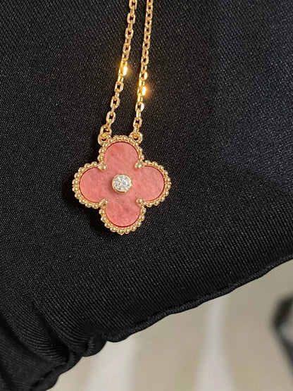 [⭐JeweliWhal]COLLIER TRÈFLE 15 MM DIAMANT RHODONITE