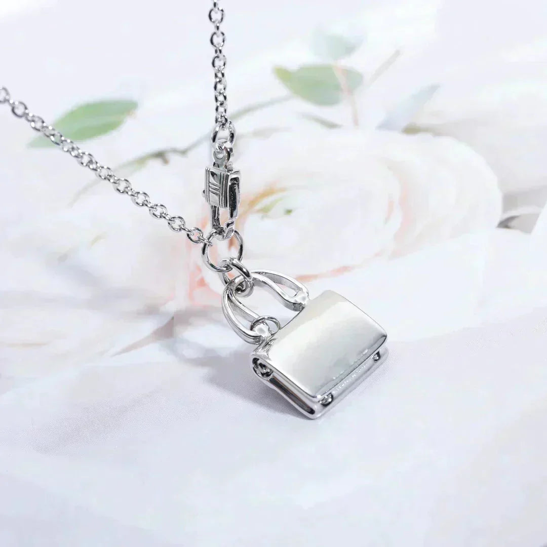 [⭐JeweliWhal]COLLIER EN ARGENT AVEC PENDENTIF AMULETTE