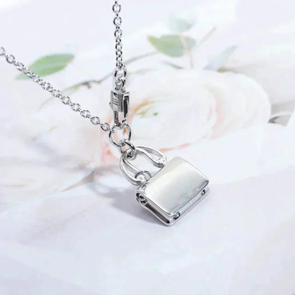 [⭐JeweliWhal]COLLIER EN ARGENT AVEC PENDENTIF AMULETTE