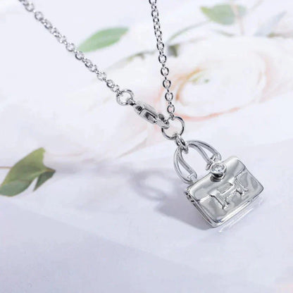 [⭐JeweliWhal]COLLIER EN ARGENT AVEC PENDENTIF AMULETTE