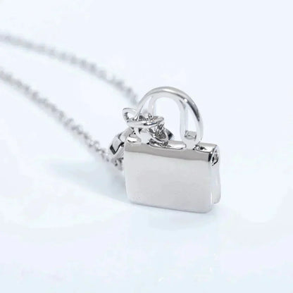 [⭐JeweliWhal]COLLIER EN ARGENT AVEC PENDENTIF AMULETTE