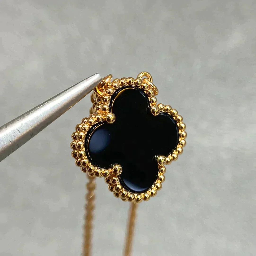 [⭐JeweliWhal]COLLIER FLEUR UNIQUE 15MM ONYX NOIR TRÈFLE