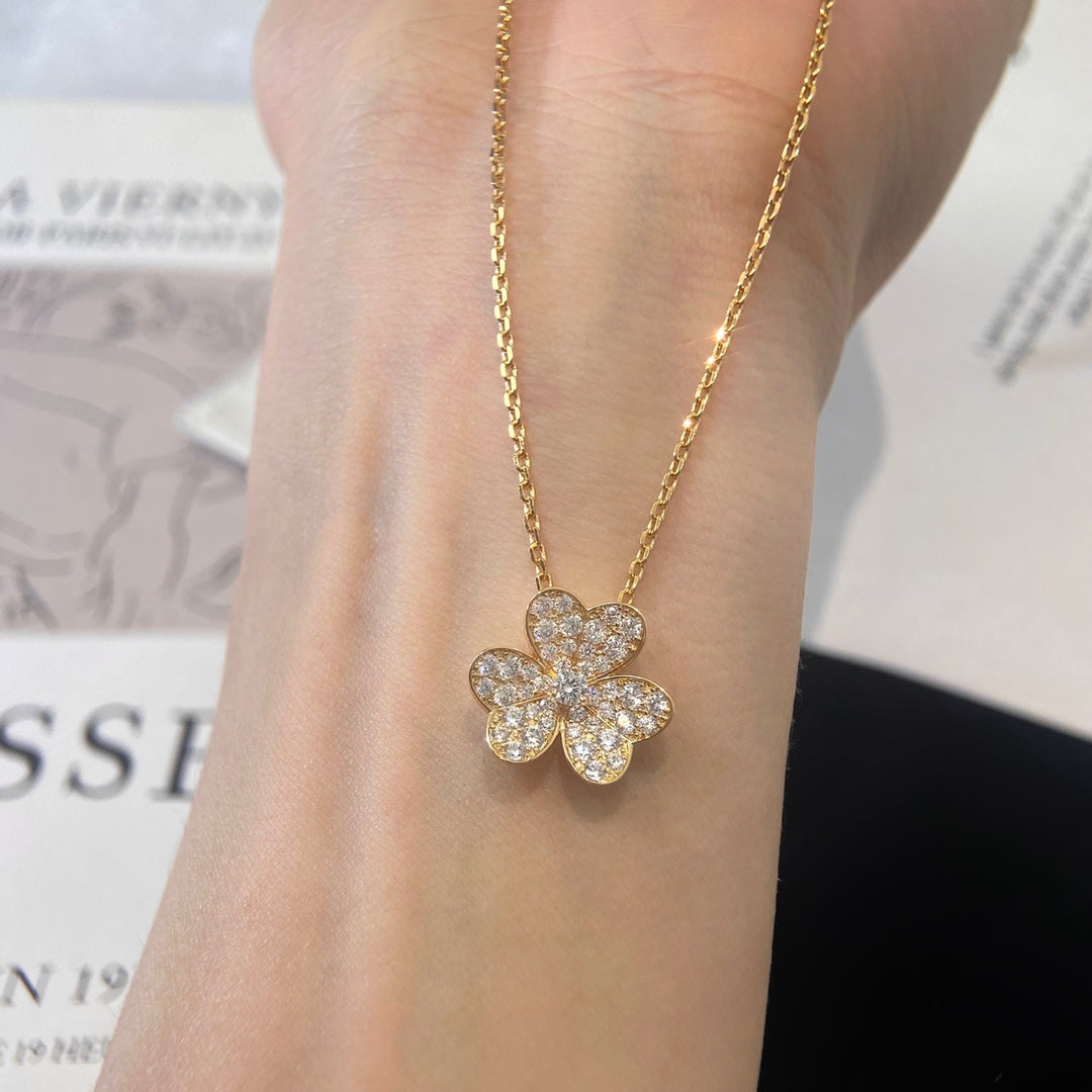 [⭐JeweliWhal]COLLIER FLEUR DIAMANT