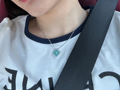 [⭐JeweliWhal]COLLIER EN ARGENT CLOVER 1 DIAMANT BLEU CLAIR