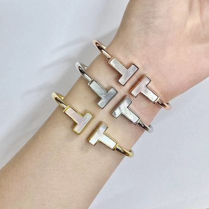 [JeweliWhal]T WIDE MOP OPEN BRACELET