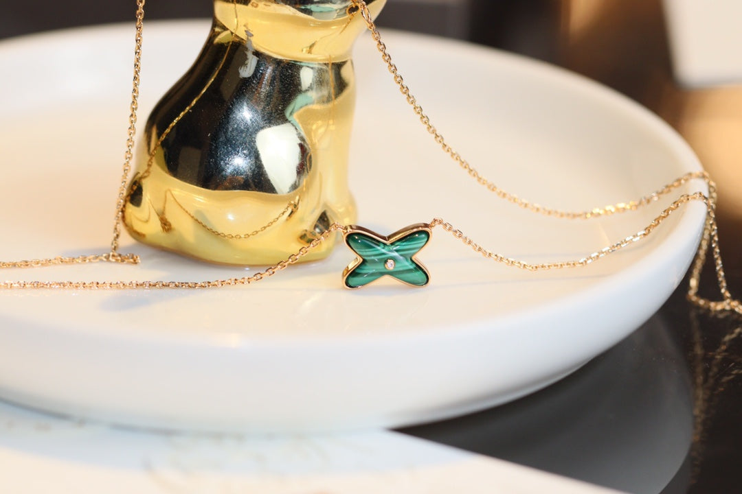 [⭐JeweliWhal]JEUX MALACHITE 1 DIAMOND PINK GOLD NECKLACE