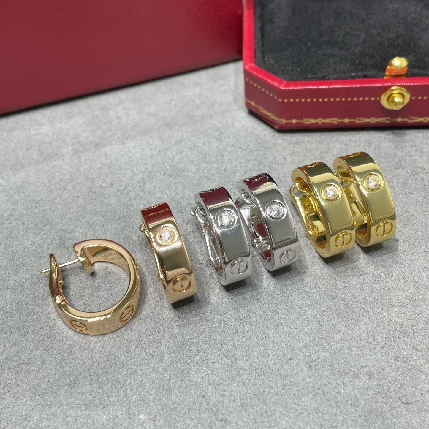 [⭐JeweliWhal]LOVE 5.5MM 1 DIAMOND EARRINGS