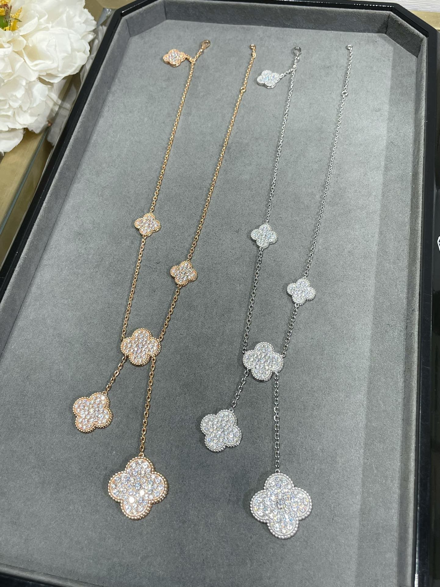 [⭐JeweliWhal]COLLIER TRÈFLE 6 MOTIFS PAVÉS DE DIAMANTS
