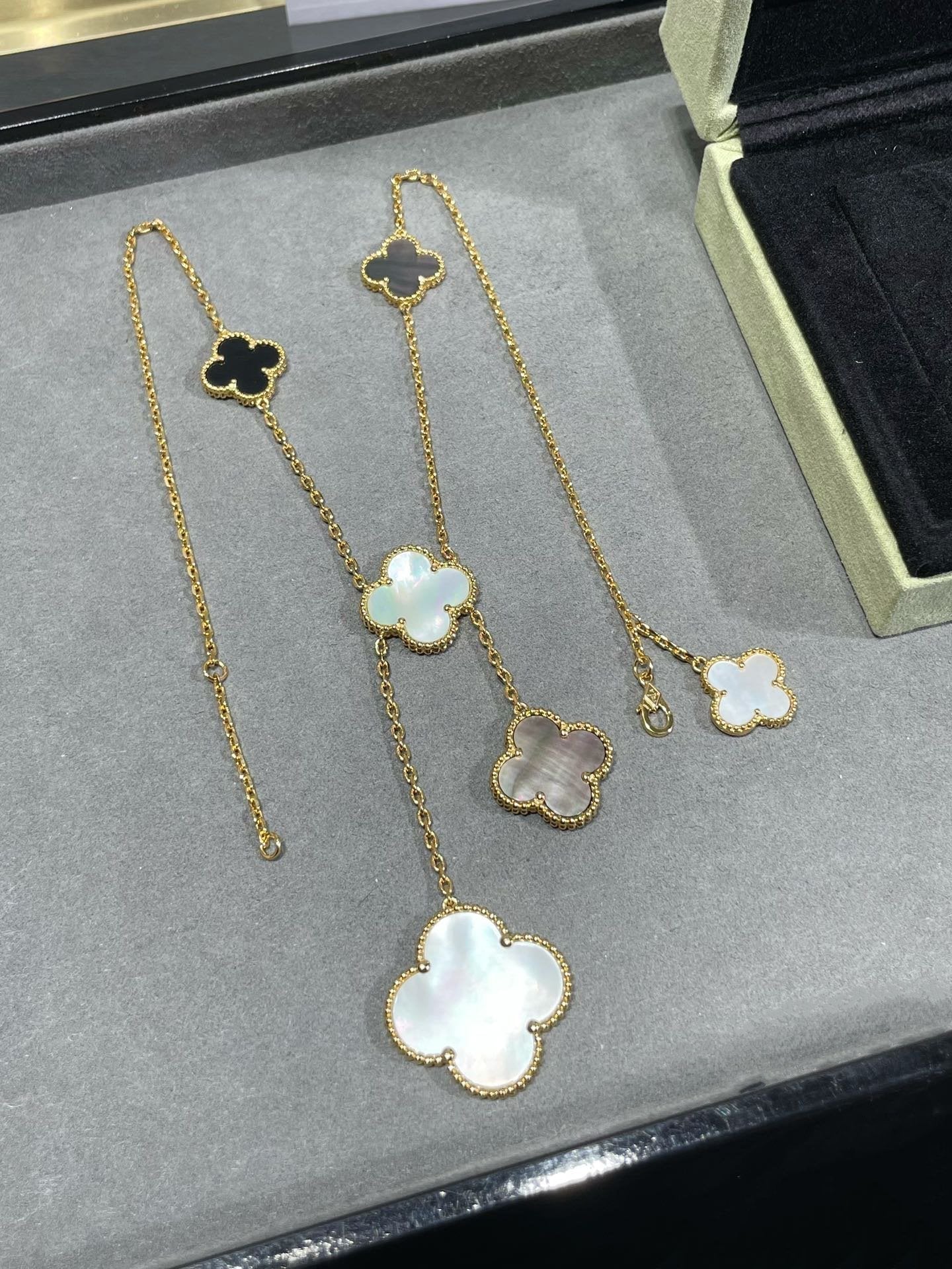 [⭐JeweliWhal]COLLIER OR CLOVER 6 MOTIFS NOPALE ONYX