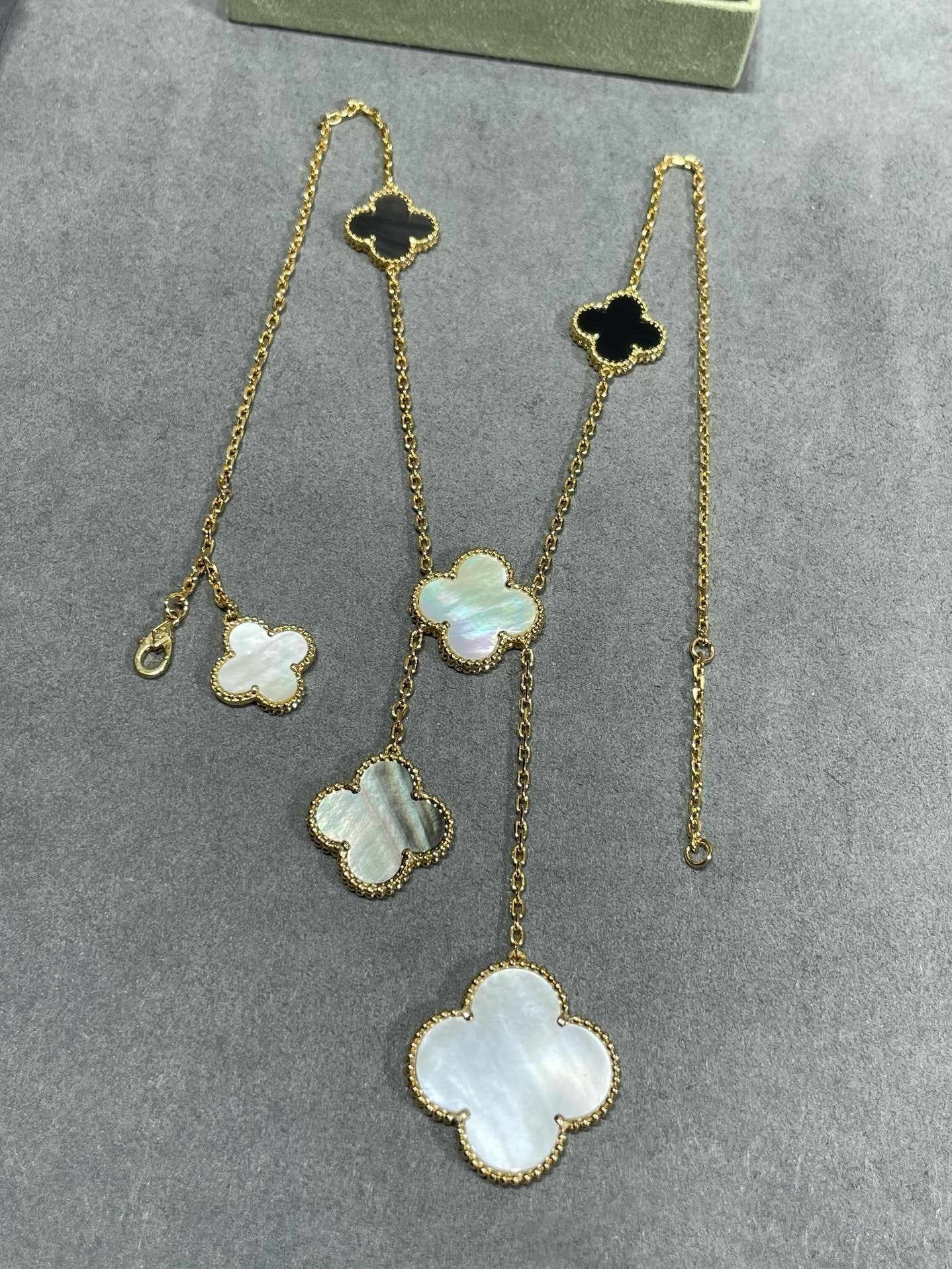 [⭐JeweliWhal]COLLIER OR CLOVER 6 MOTIFS NOPALE ONYX