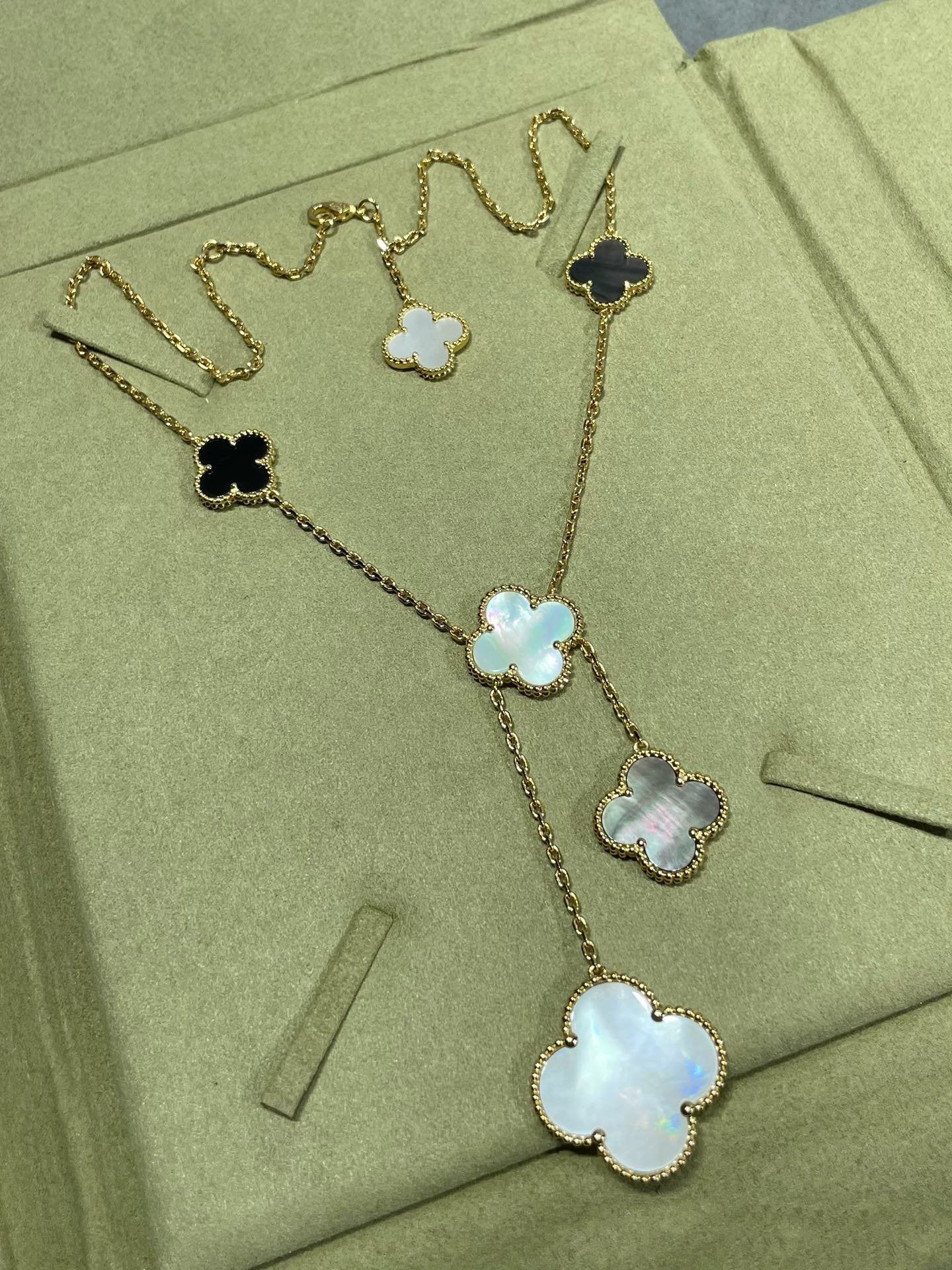 [⭐JeweliWhal]COLLIER OR CLOVER 6 MOTIFS NOPALE ONYX