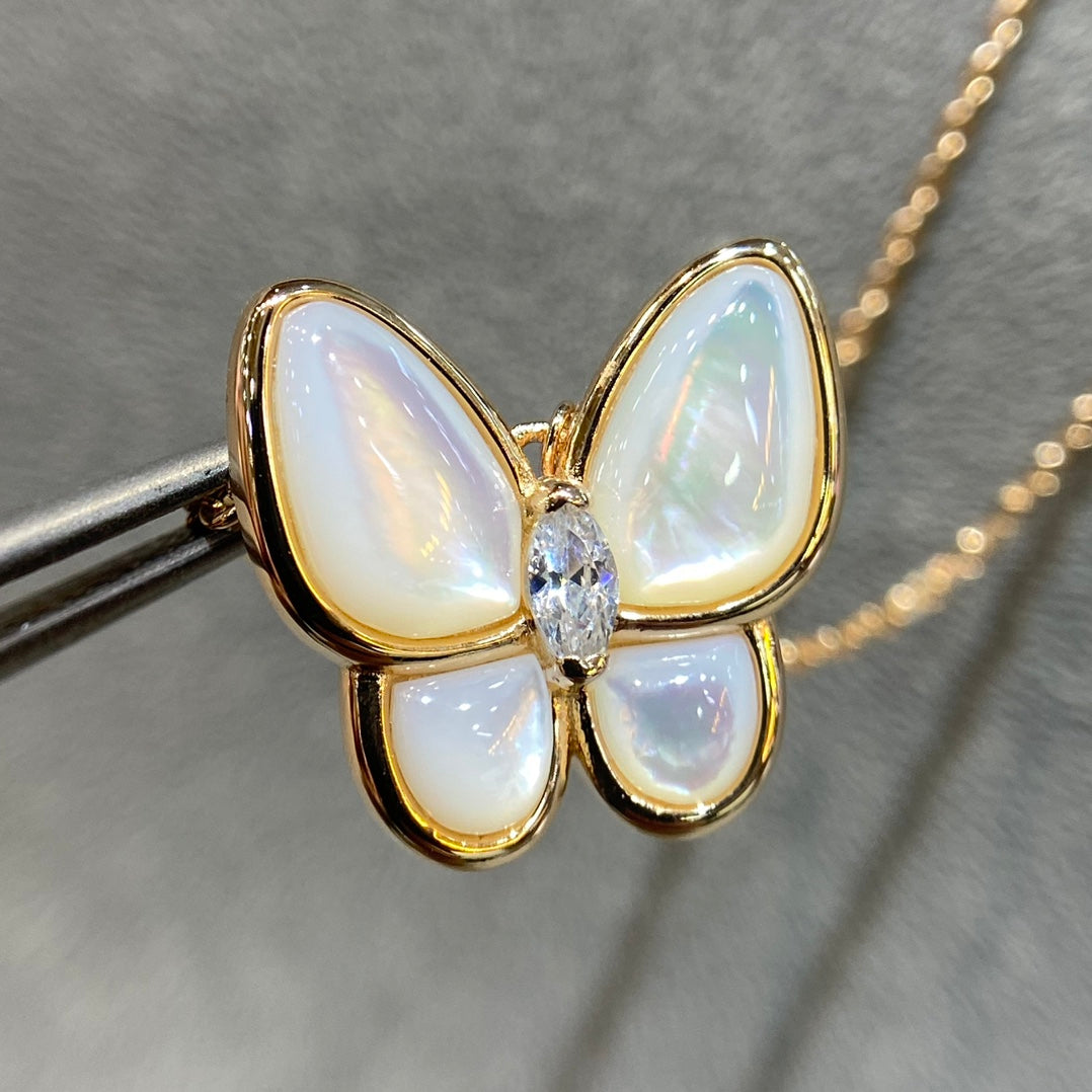 [⭐JeweliWhal]COLLIER DIAMANT PAPILLON NACRE
