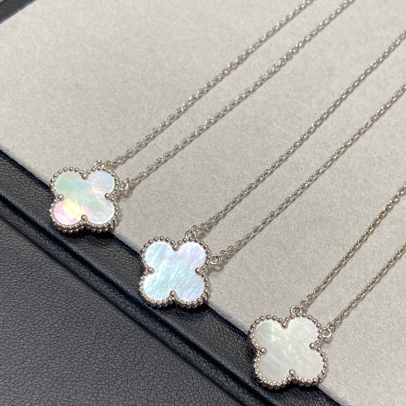 [⭐JeweliWhal]COLLIER TRÈFLE MOYEN ARGENT NACRE BLANCHE