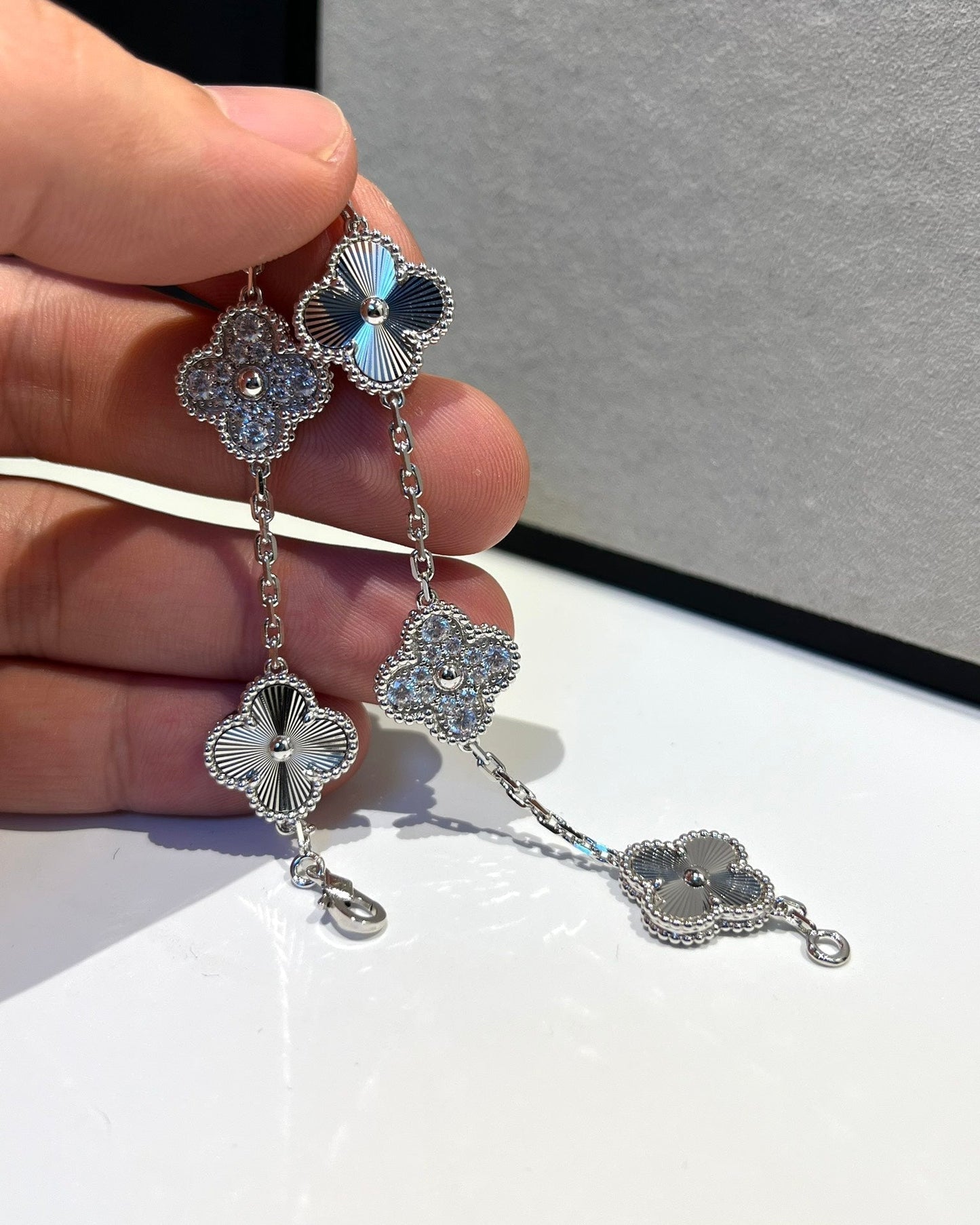 [⭐JeweliWhal] COLLECTION DE BRACELETS LASER TRÈFLE 5 MOTIFS