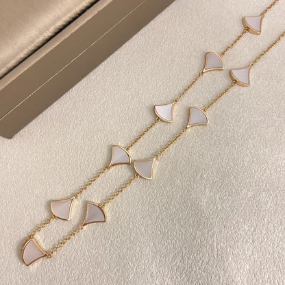 [⭐JeweliWhal]NEW ARRIVAL: TEN-FLOWER DRESS AND GOLD NECKLACE