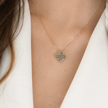 [⭐JeweliWhal]COLLIER TRÈFLE 15MM NACRE GRISE