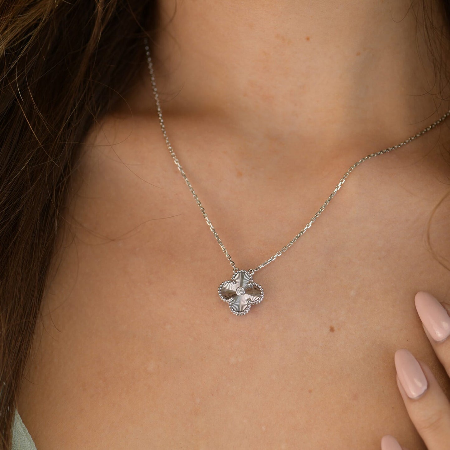 [⭐JeweliWhal]TRÈFLE COLLIER LASER DIAMANT 15 MM ARGENT