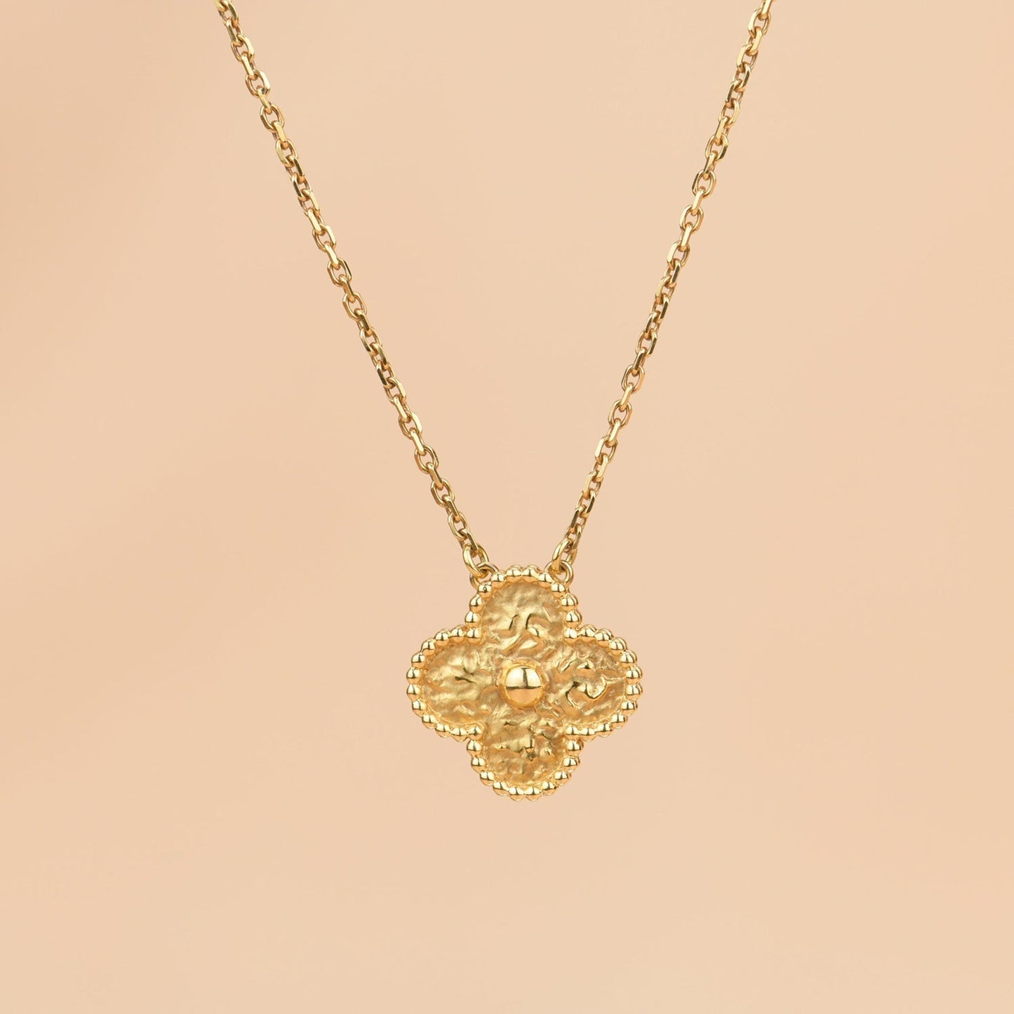 [⭐JeweliWhal]COLLIER BRONZANT TRÈFLE 15MM