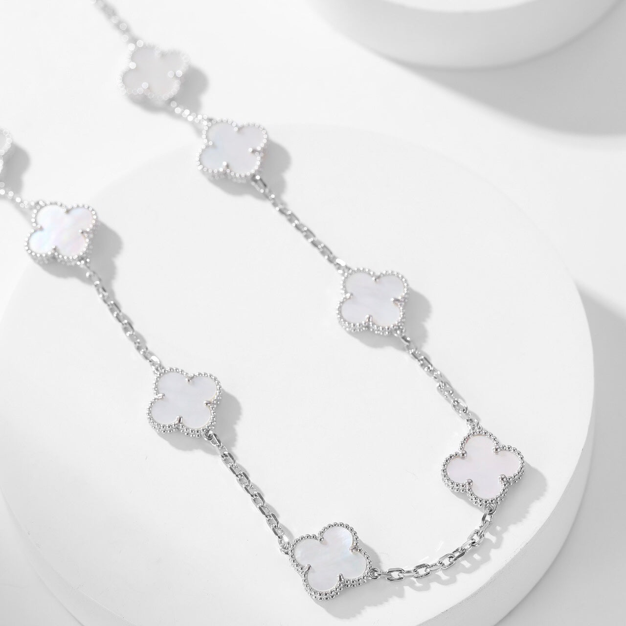 [⭐JeweliWhal]COLLIER TRÈFLE 10 MOTIFS NACRE BLANCHE