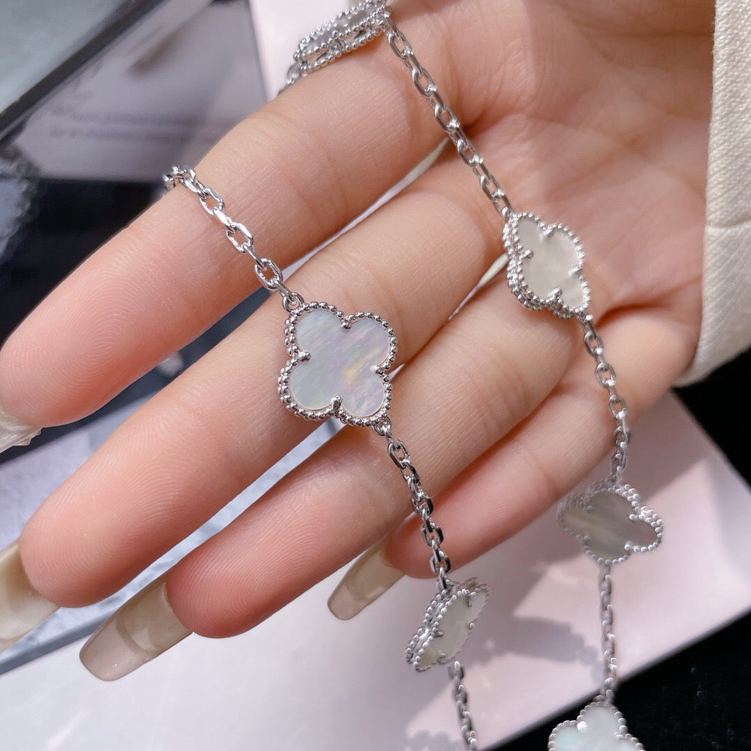 [⭐JeweliWhal]COLLIER TRÈFLE 10 MOTIFS NACRE BLANCHE