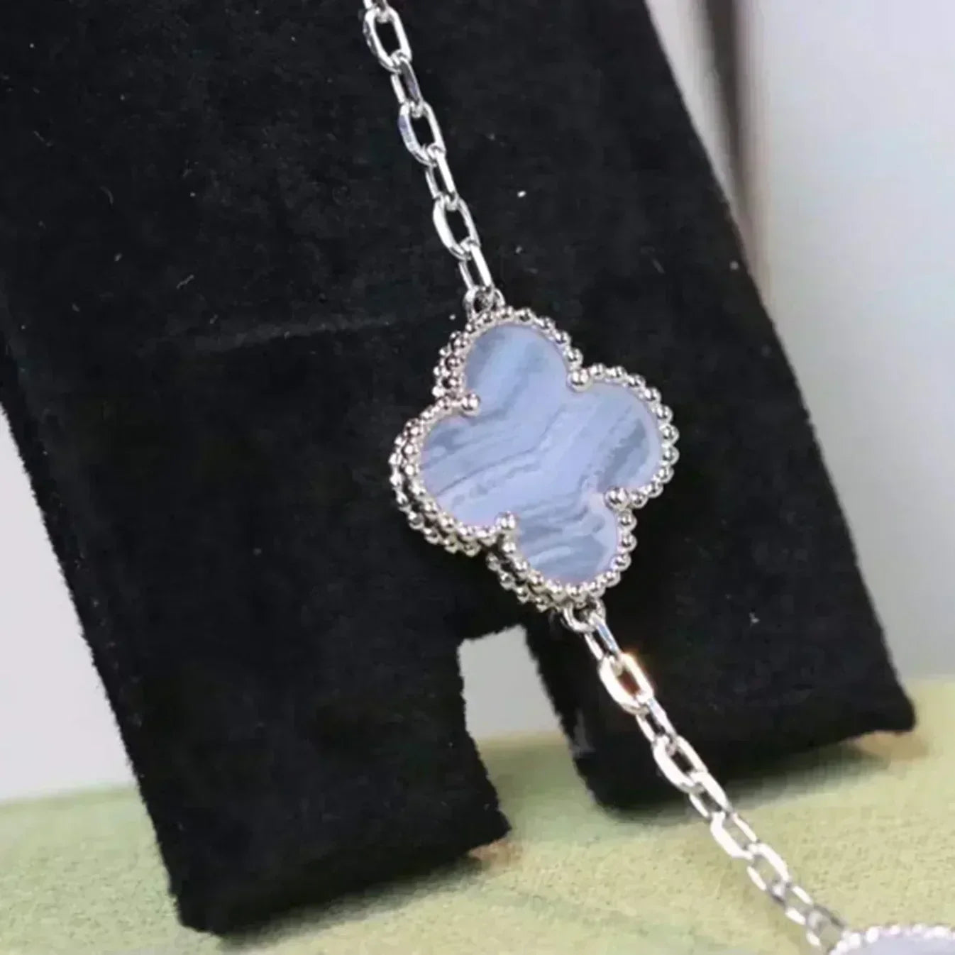 [⭐JeweliWhal] COLLECTION BRACELETS TRÈFLE 5 MOTIFS CHALCEDOINE VIOLETTE