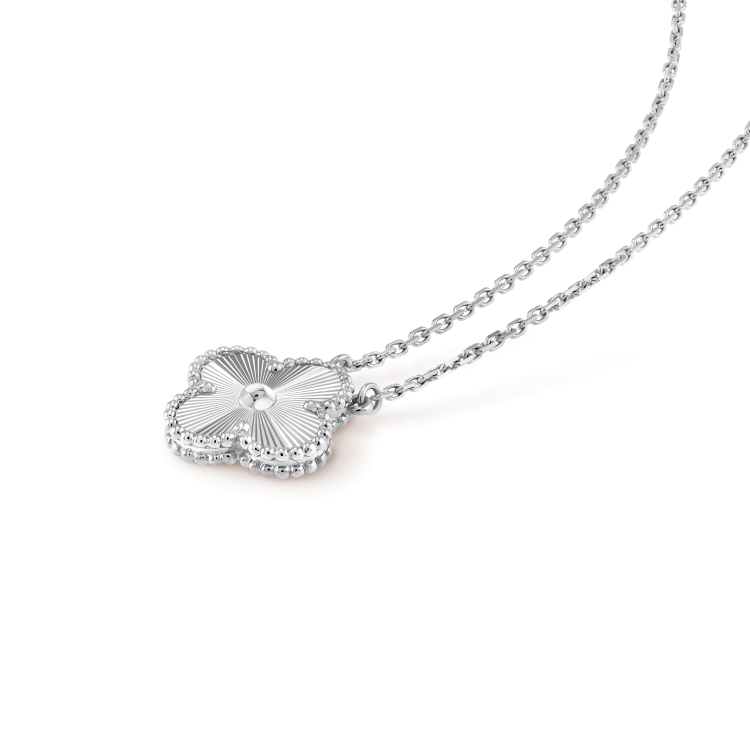[⭐JeweliWhal]COLLIER LASER TRÈFLE 15MM ARGENT
