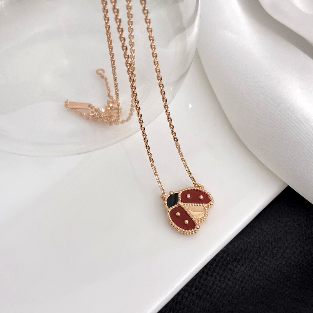 [⭐JeweliWhal]COLLIER COCCINELLE EN CORNALINE PORTE-BONHEUR