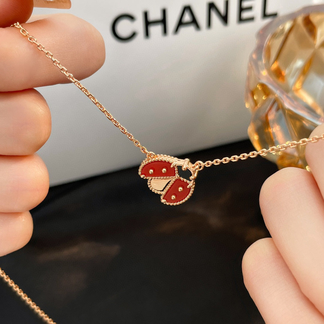 [⭐JeweliWhal]COLLIER COCCINELLE EN CORNALINE PORTE-BONHEUR