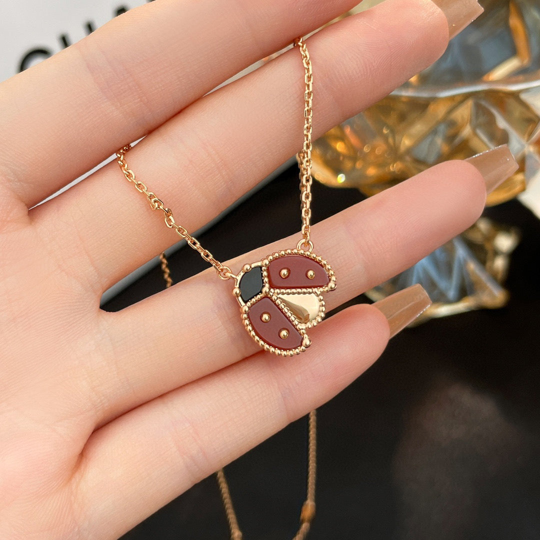 [⭐JeweliWhal]COLLIER COCCINELLE EN CORNALINE PORTE-BONHEUR