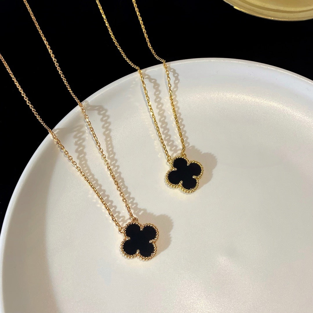 [⭐JeweliWhal]COLLIER FLEUR UNIQUE 15MM ONYX NOIR TRÈFLE