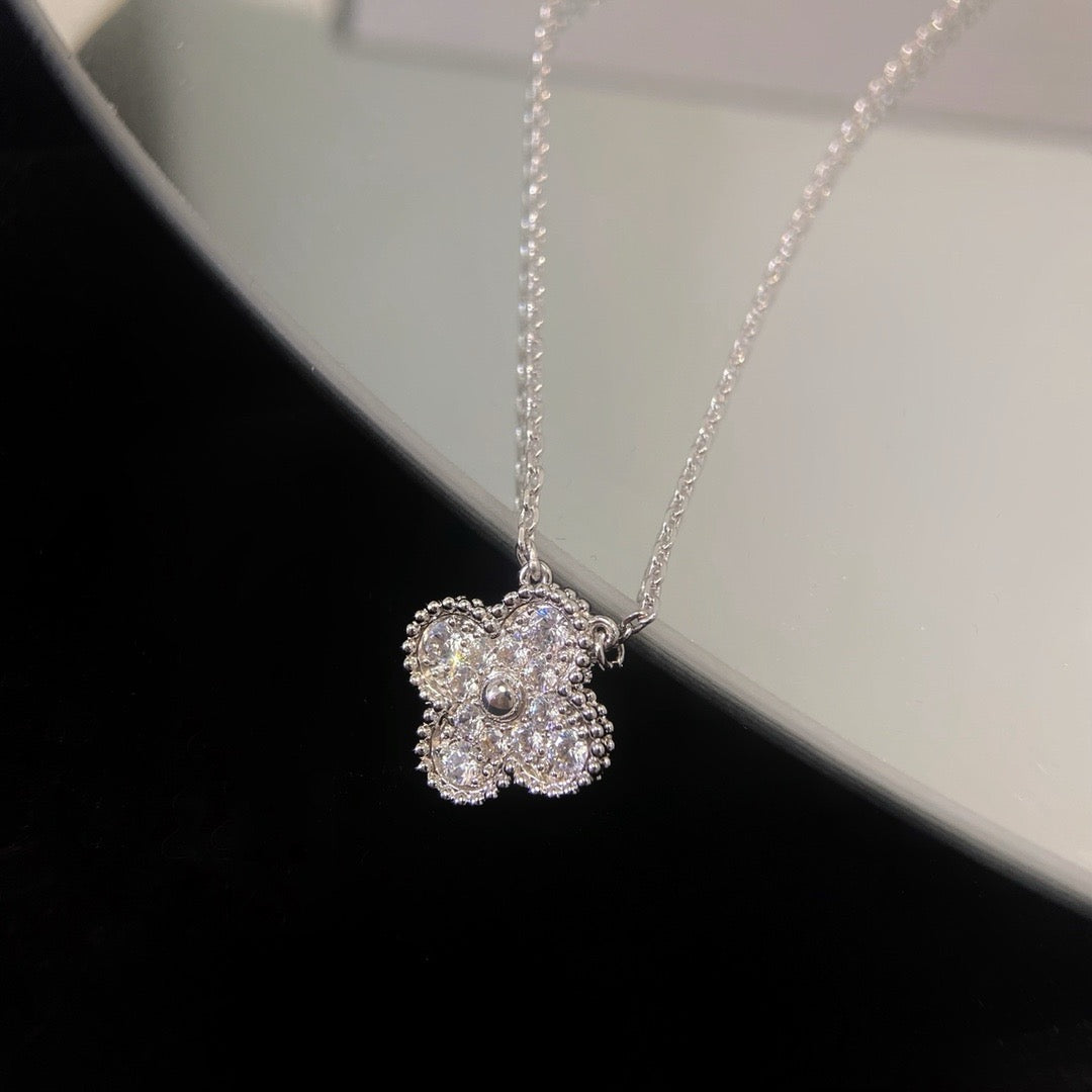 [⭐JeweliWhal]COLLIER FLEUR UNIQUE DIAMANT TRÈFLE 15 MM
