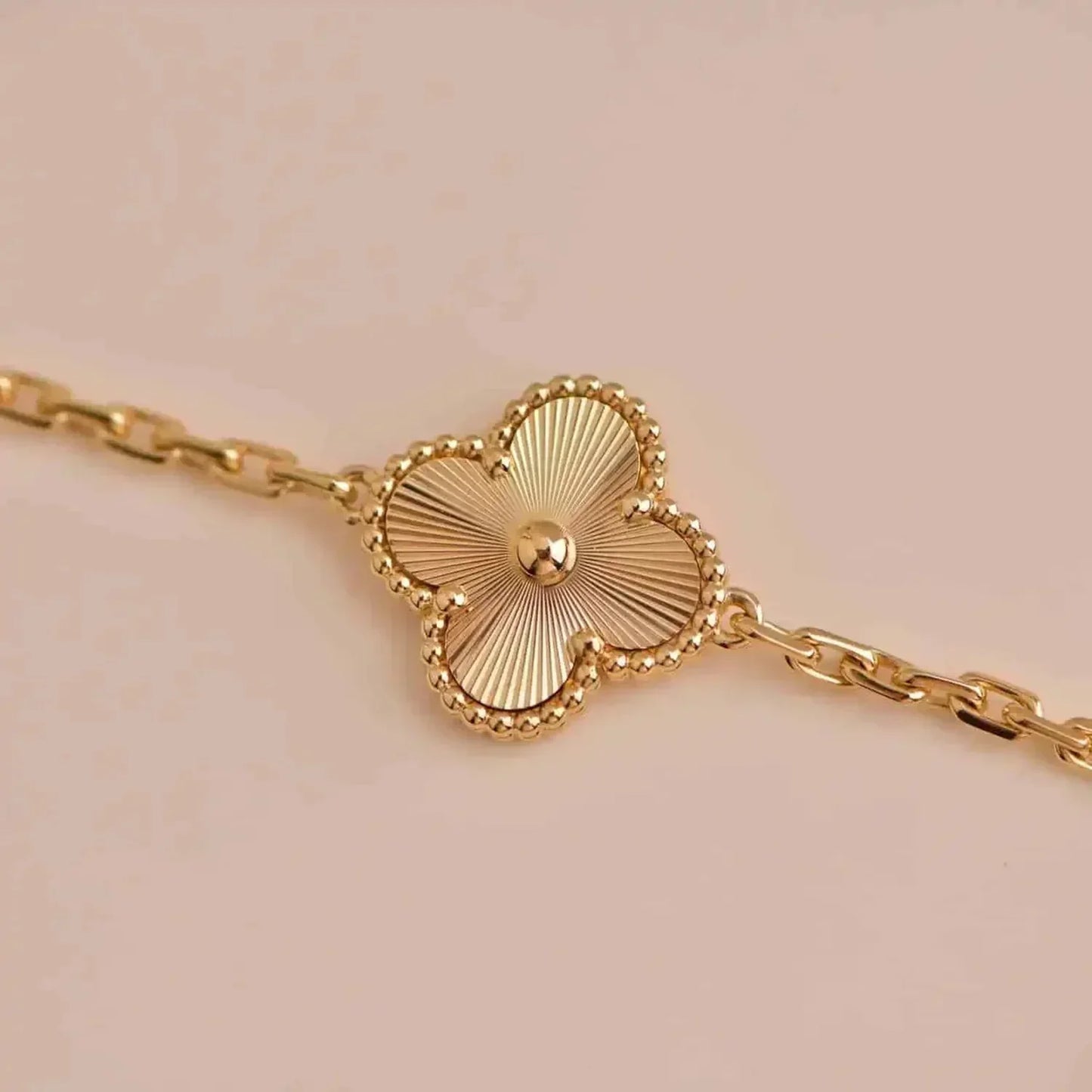 [⭐JeweliWhal] COLLECTION DE BRACELETS LASER TRÈFLE 5 MOTIFS