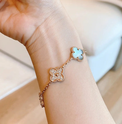 [⭐JeweliWhal] COLLECTION BRACELETS TRÈFLE 5 MOTIFS EN NACRE GRISE