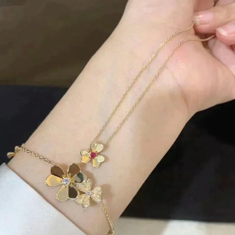 [⭐JeweliWhal]COLLIER FLEUR FRIVOLE OR