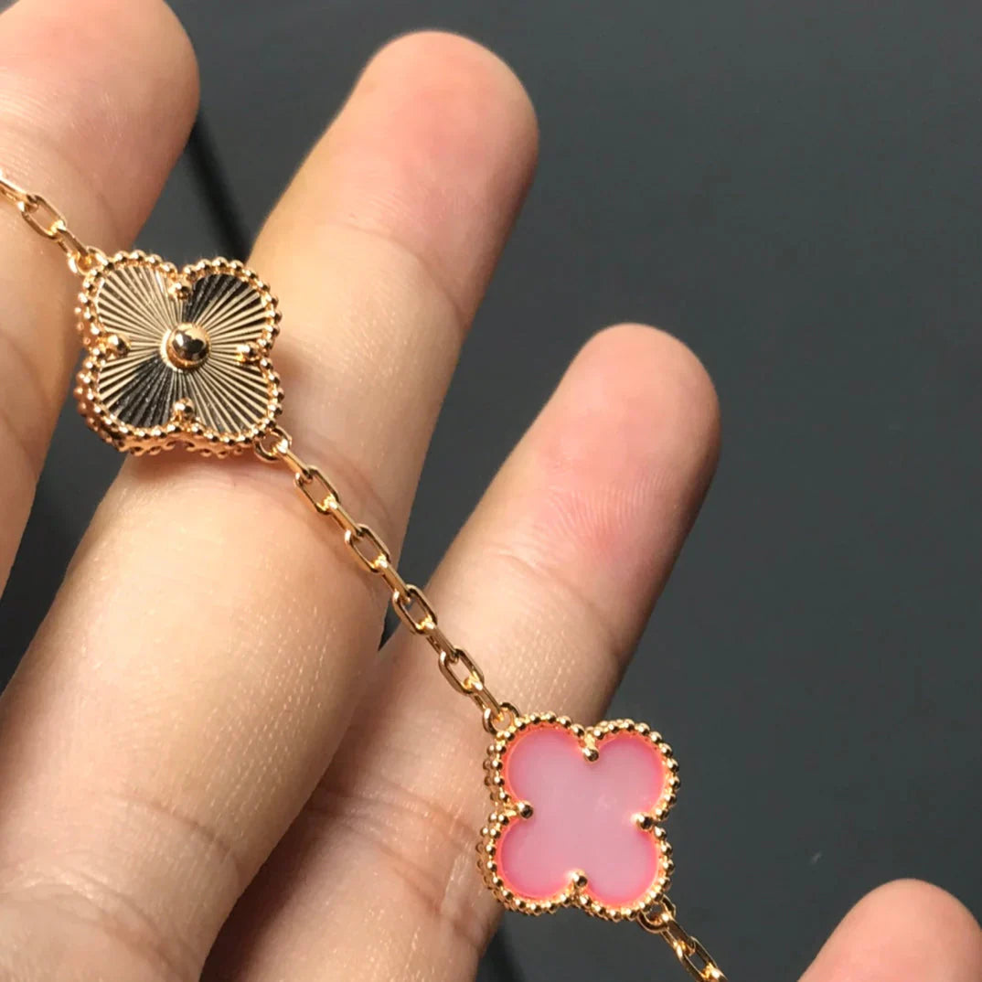 [⭐JeweliWhal] مجموعة سوار CLOVER 5 MOTIFS من عرق اللؤلؤ الوردي