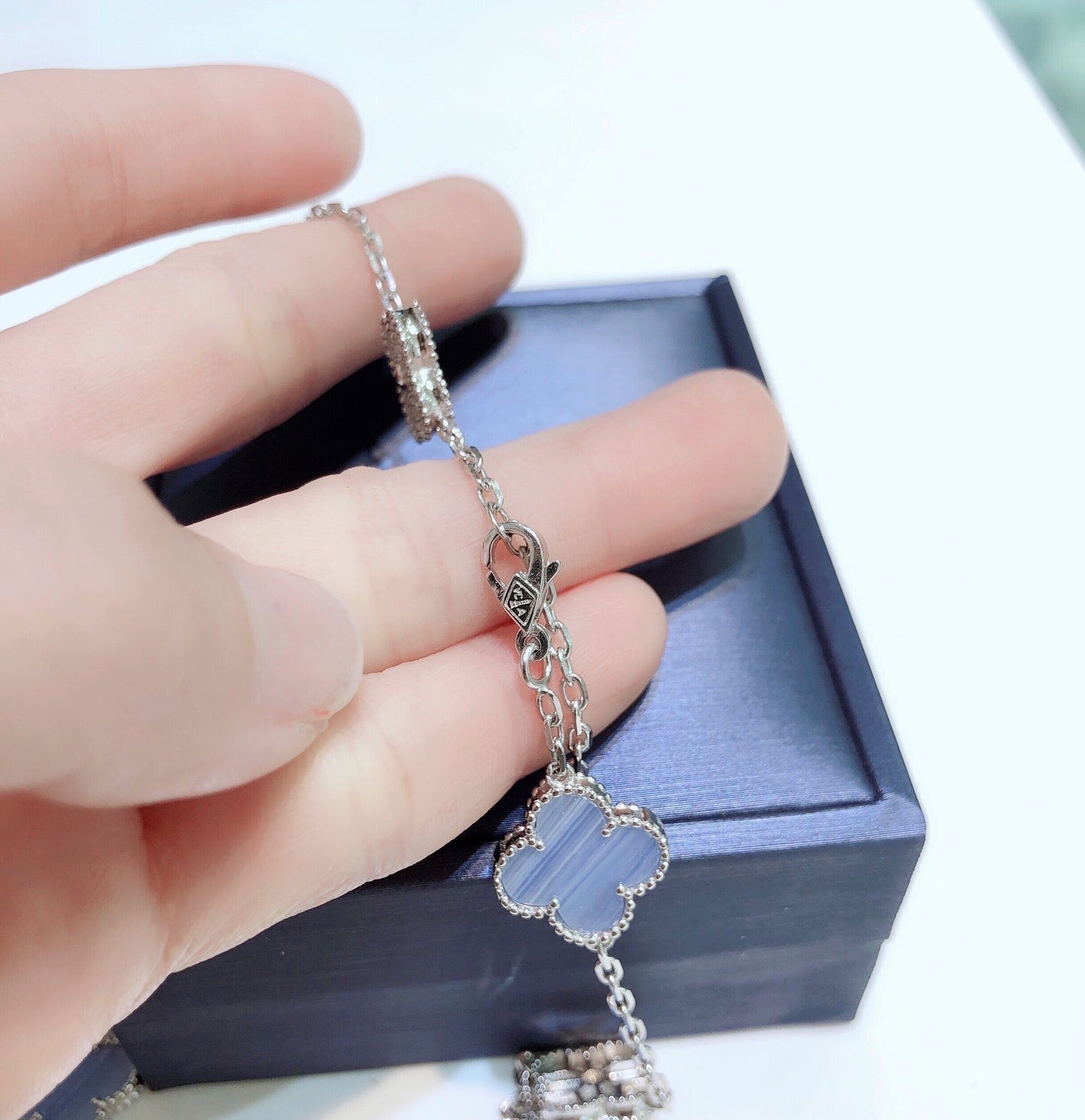 [⭐JeweliWhal]CLOVER 10 MOTIFS CHALCEDOINE DIAMANTS COLLIER ARGENT