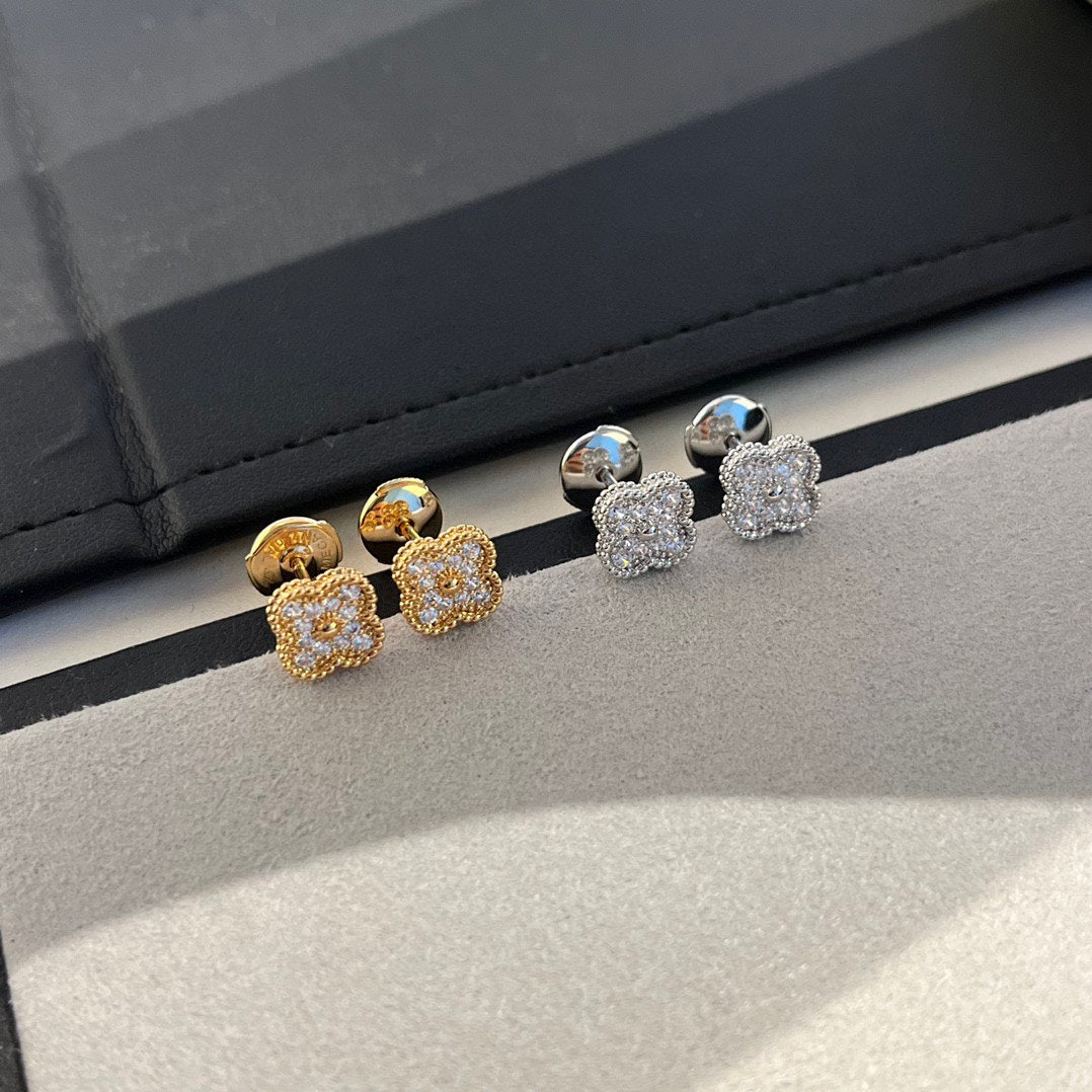 [⭐JeweliWhal]CLOVER MINI DIAMOND STUD EARRINGS
